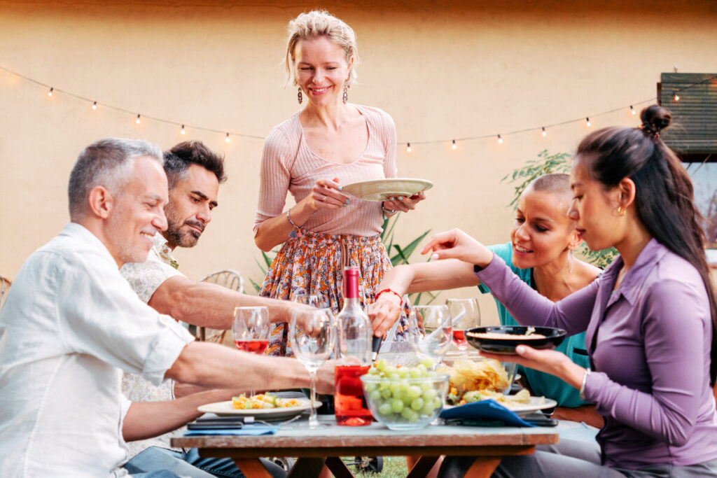A Foodie’s Guide to Village in the Woods: Where to Eat, Sip, and Savor in New Bern’s Coziest Neighborhood